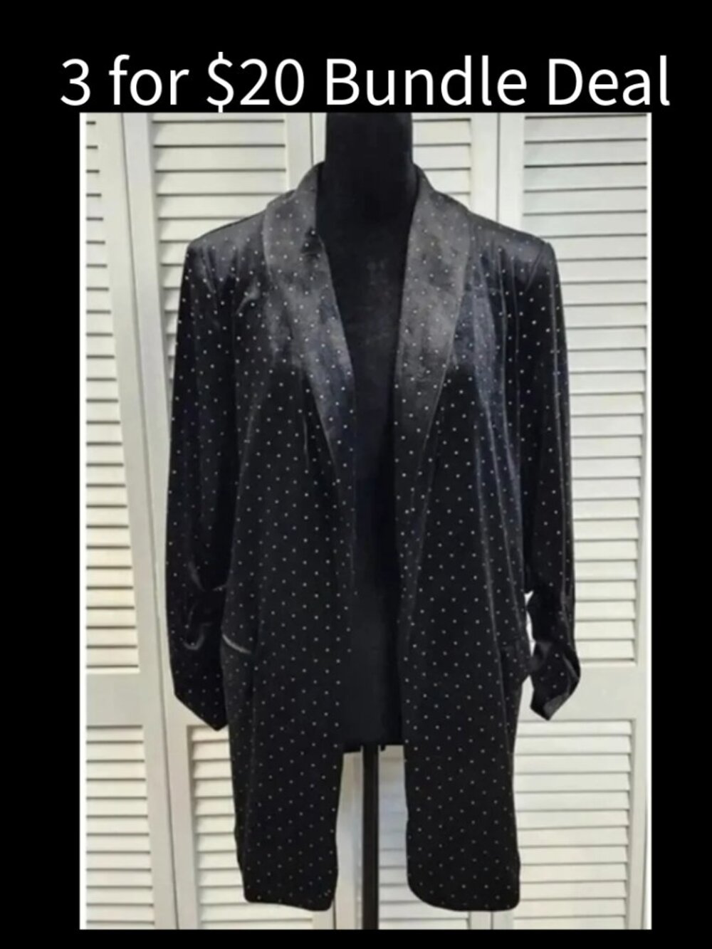 3/$20 Black velvet blazer size Medium Meg & Margot Gold Studded